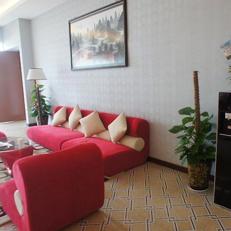 Hotel Zamburger Bukit Indah Johor Bahru Bagian luar foto