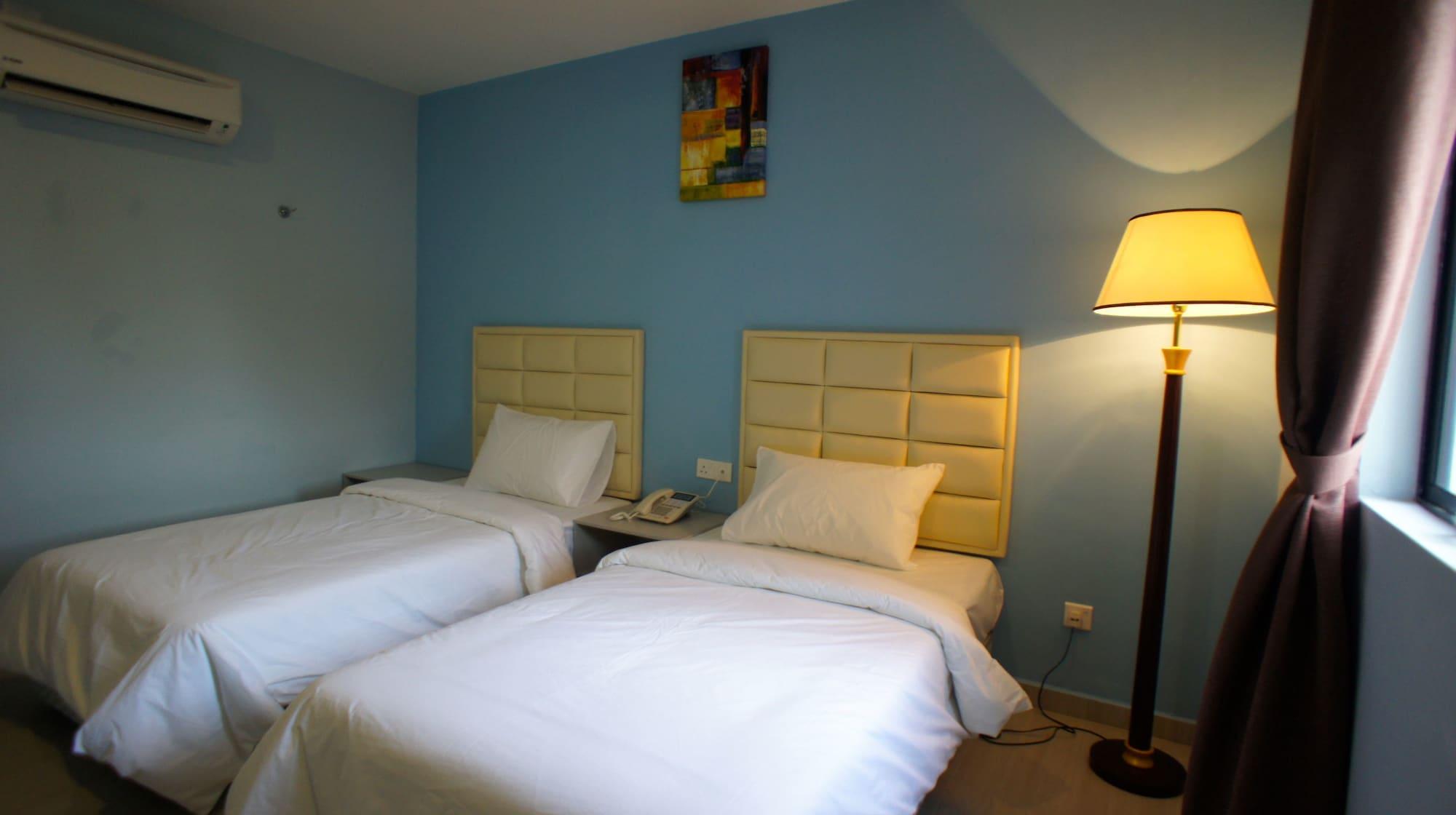Hotel Zamburger Bukit Indah Johor Bahru Bagian luar foto