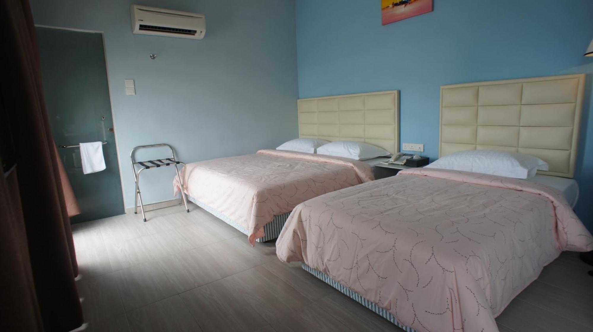 Hotel Zamburger Bukit Indah Johor Bahru Bagian luar foto
