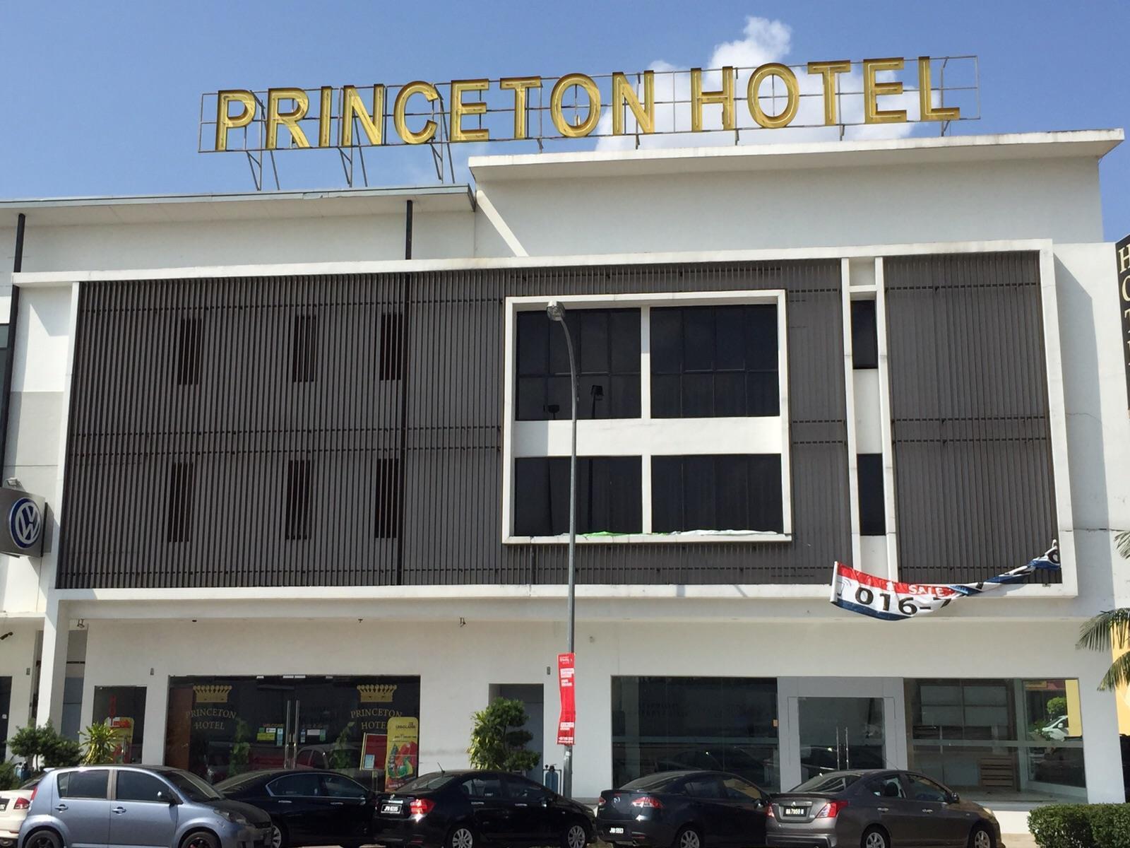 Hotel Zamburger Bukit Indah Johor Bahru Bagian luar foto