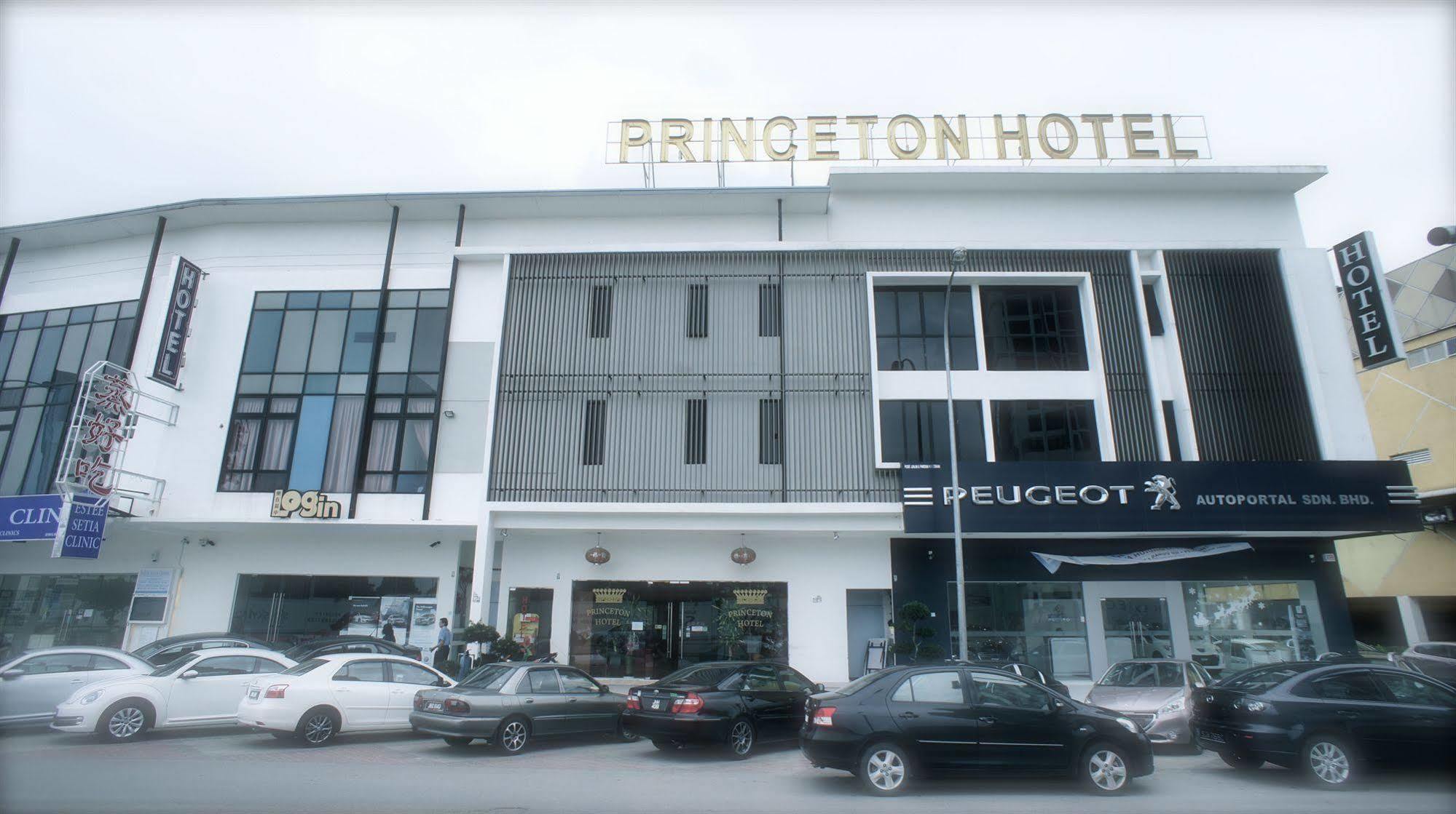Hotel Zamburger Bukit Indah Johor Bahru Bagian luar foto