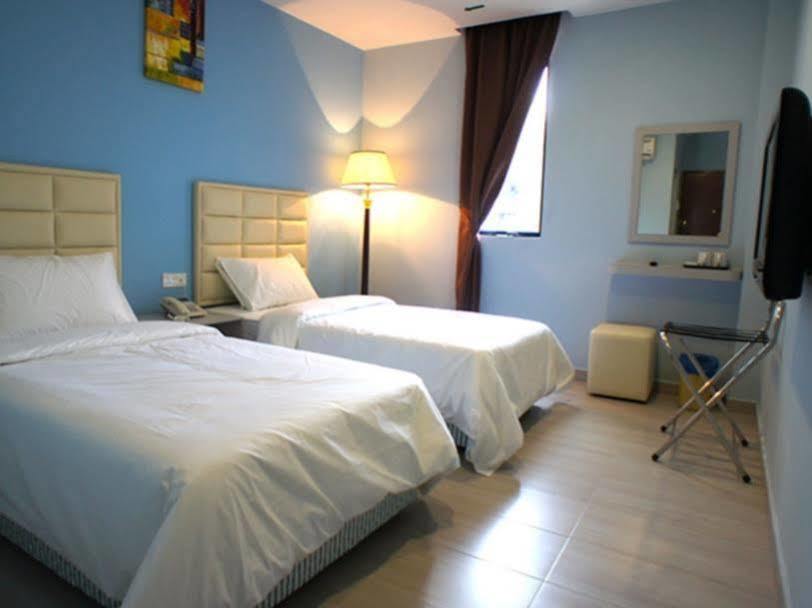 Hotel Zamburger Bukit Indah Johor Bahru Bagian luar foto